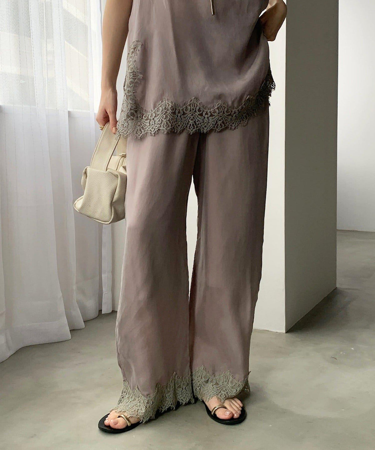 171051743