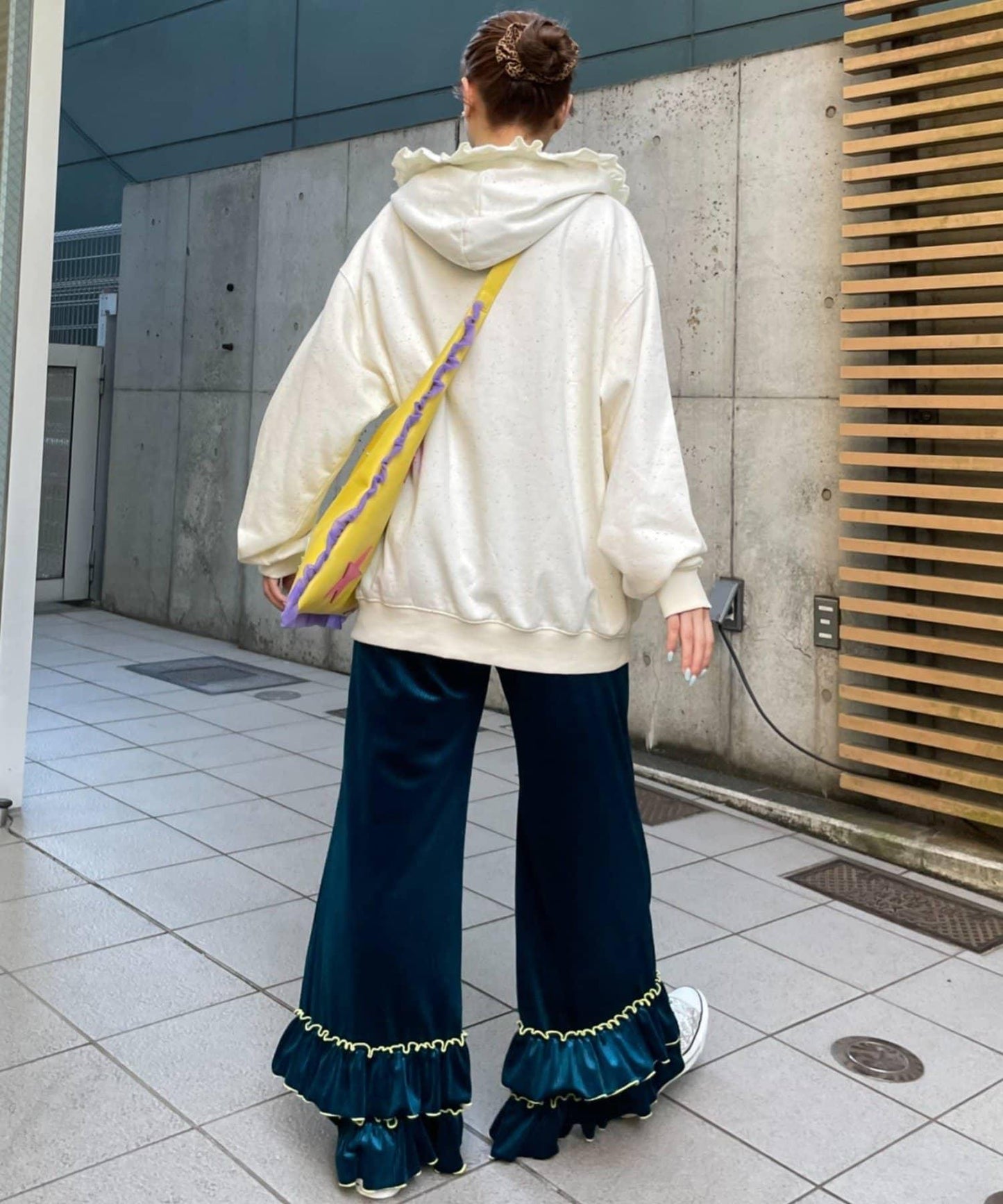 172101824
