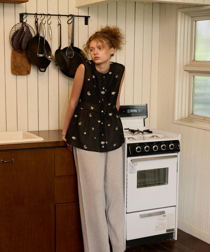 166895858