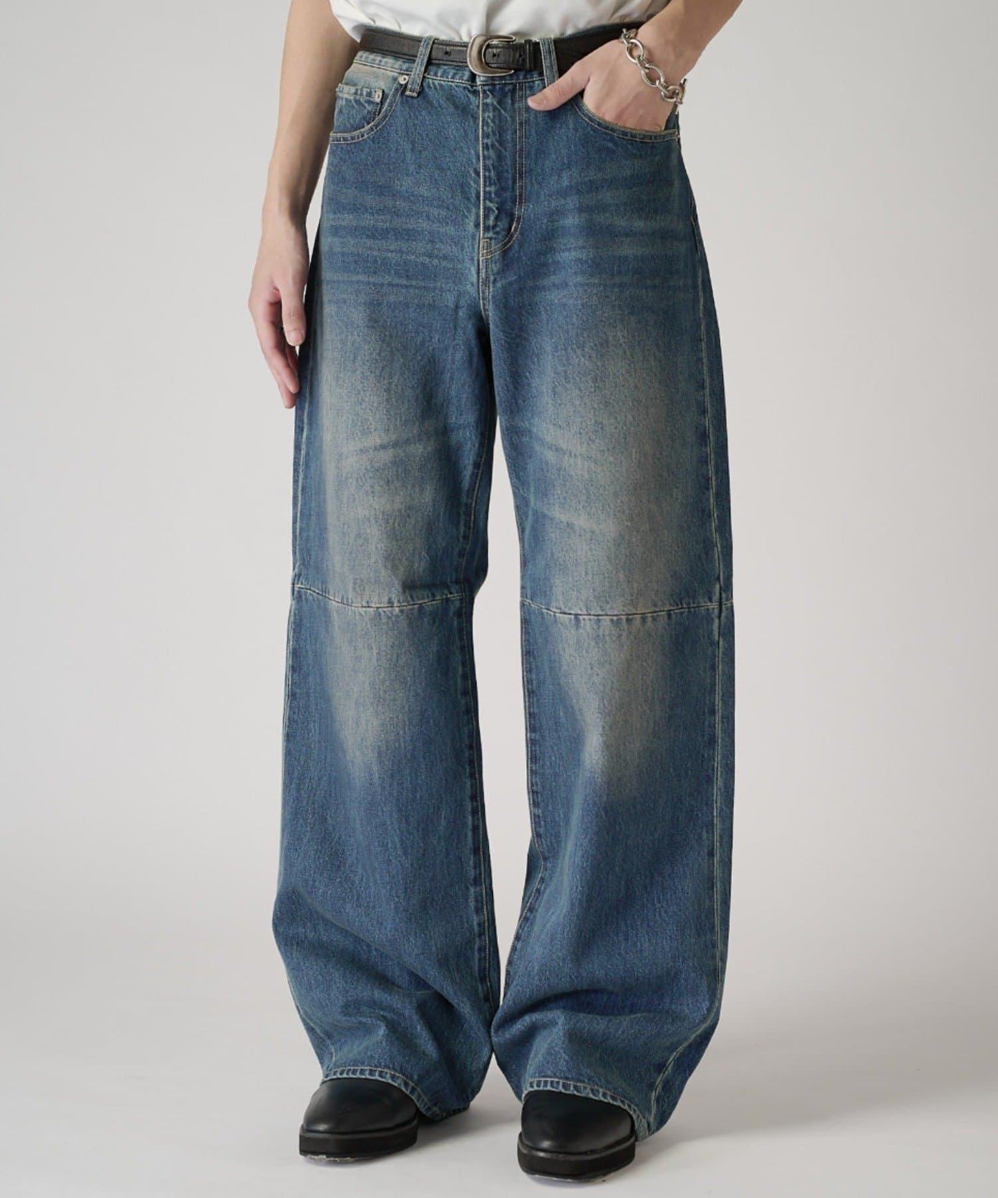 172076397