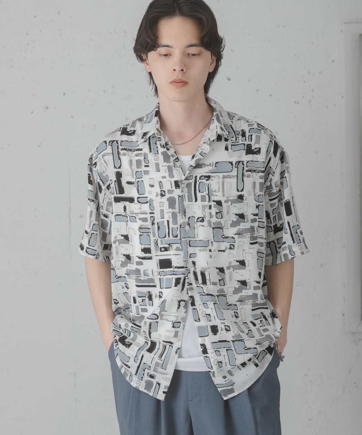 170522977