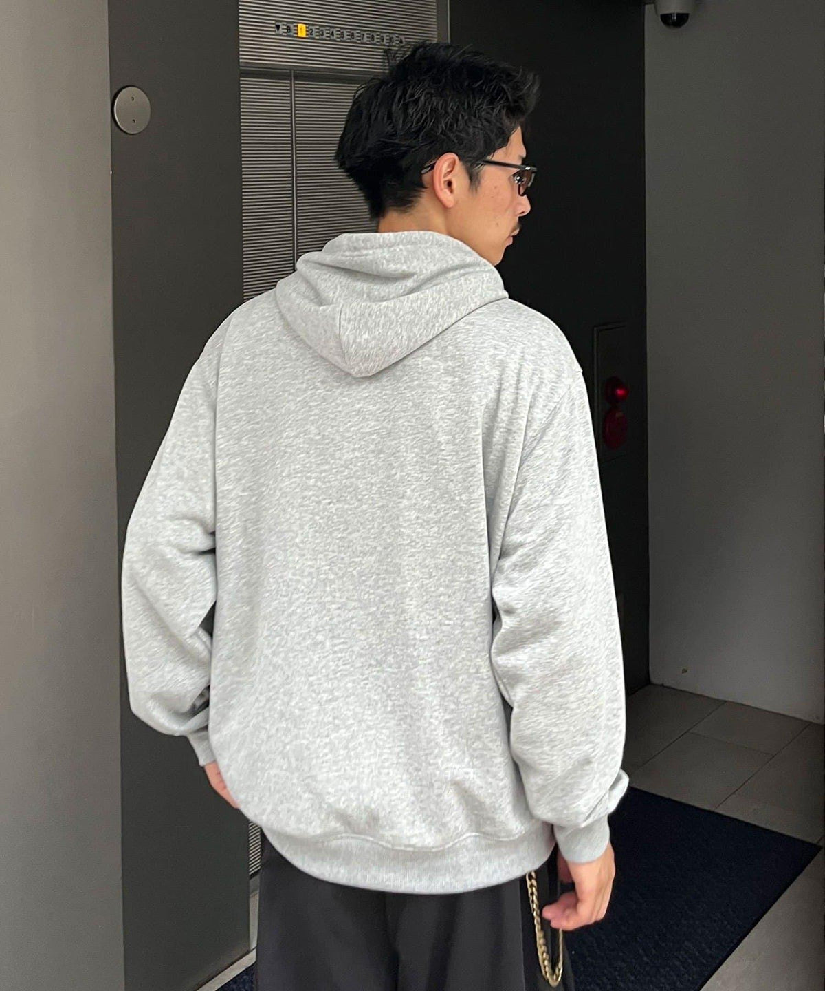 173395876
