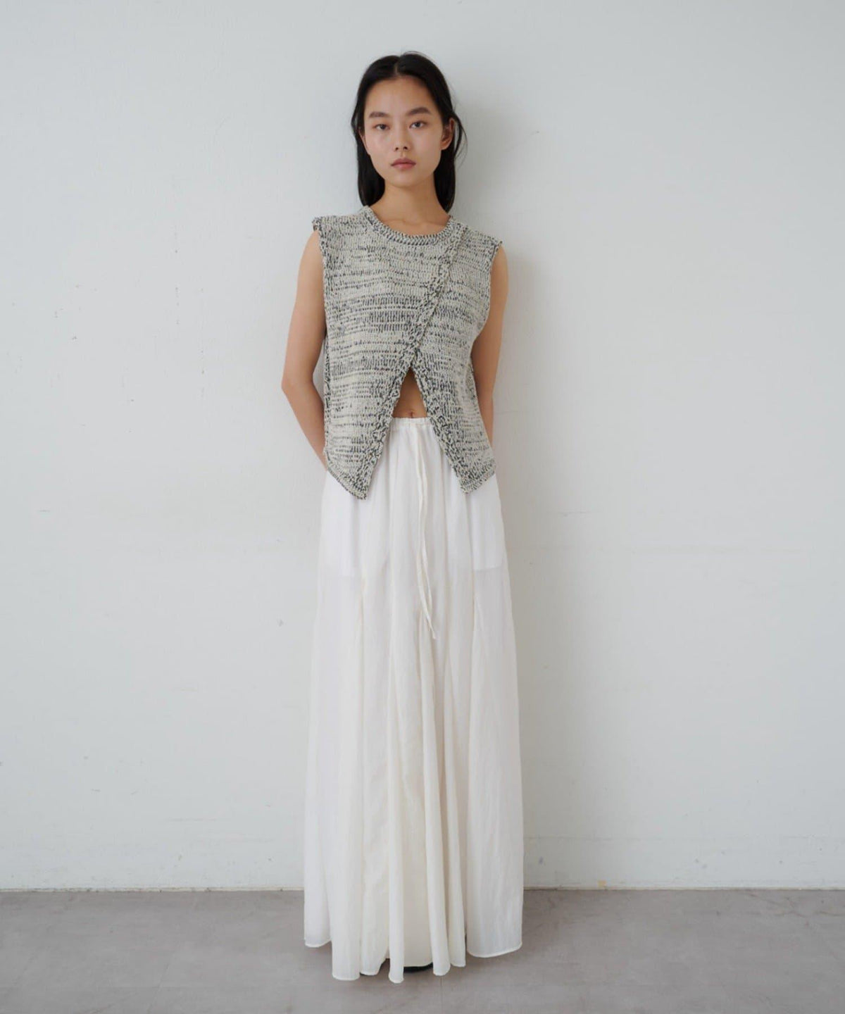 171663683