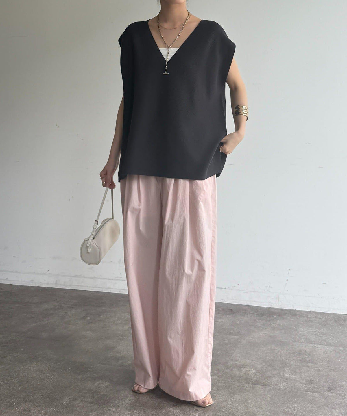 169918230