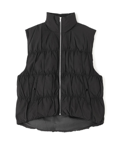 153928673