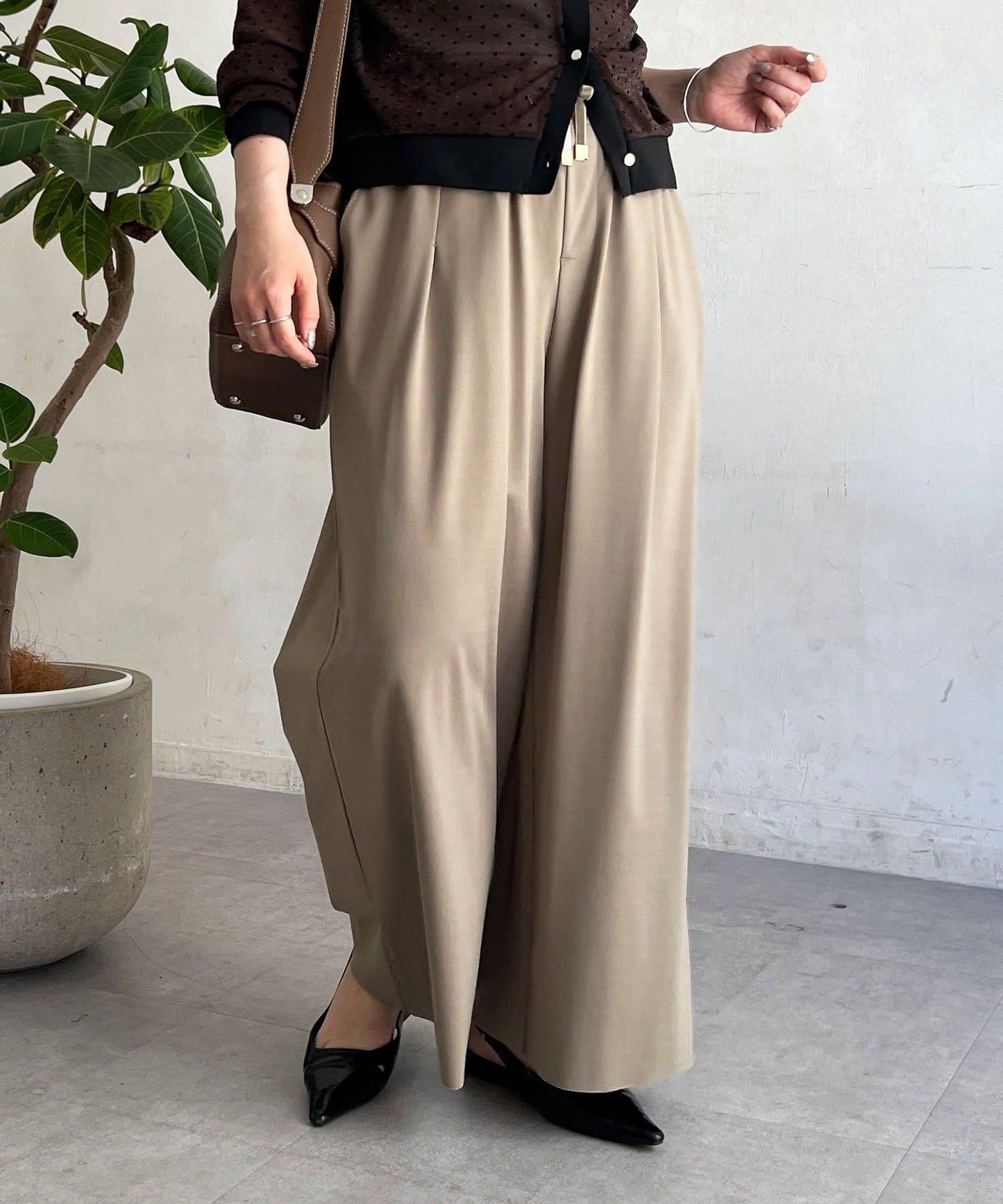 172428978