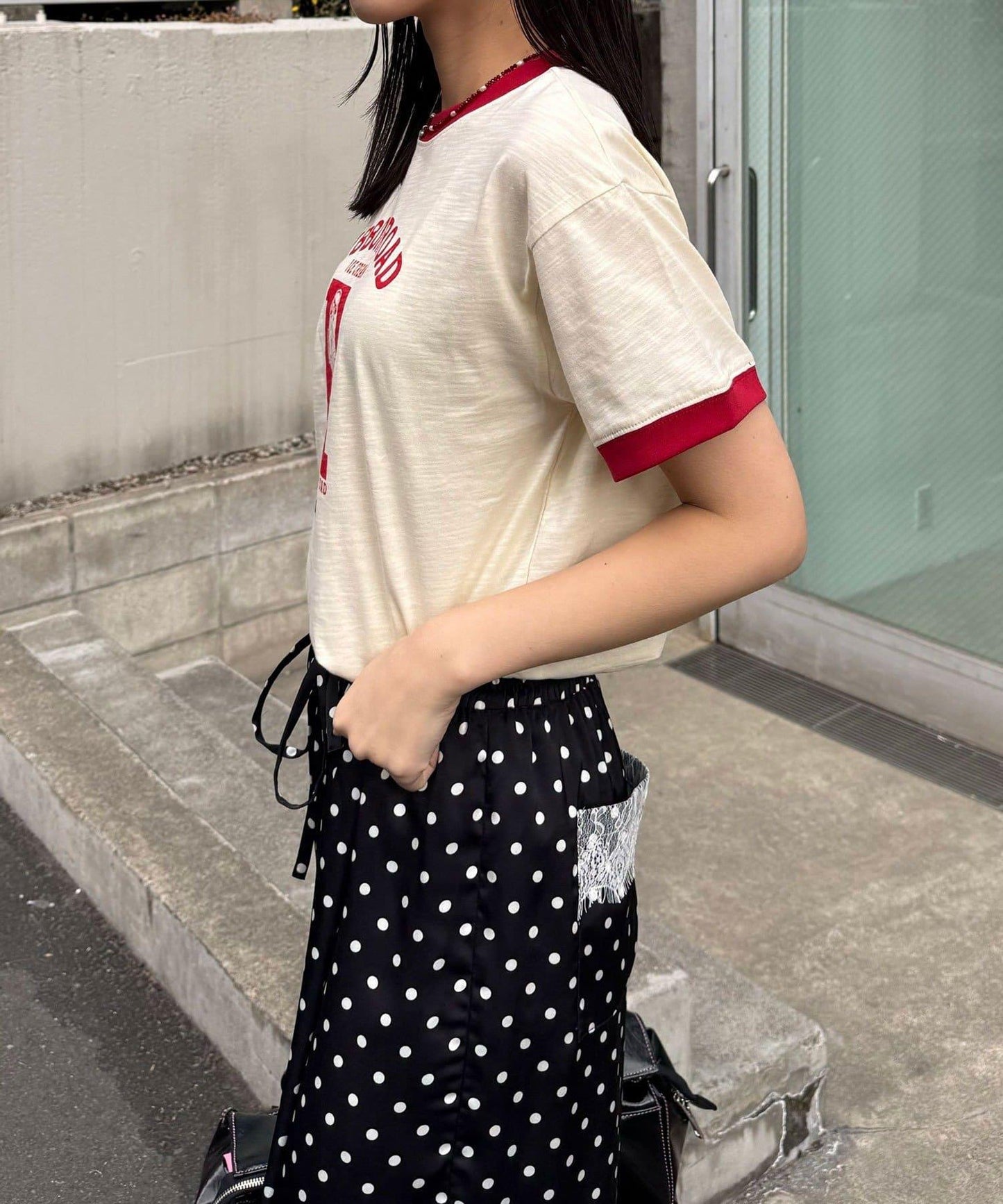 169613195