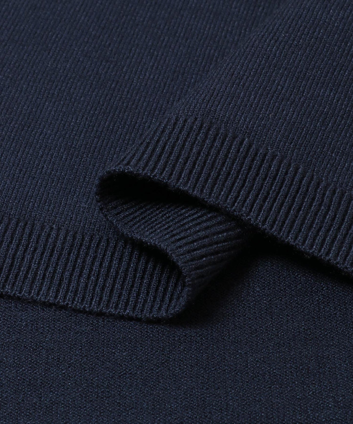 172699564
