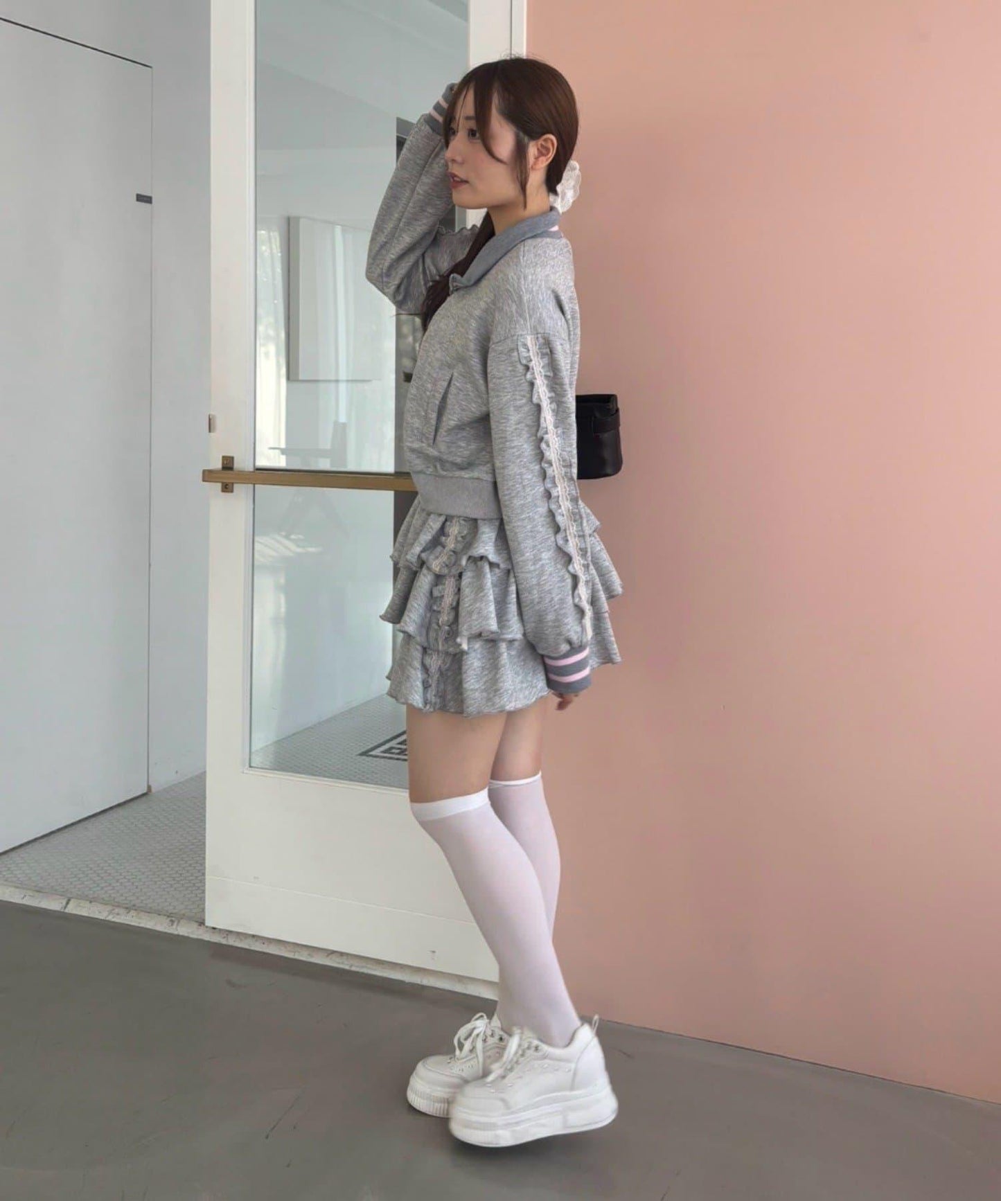 172821583