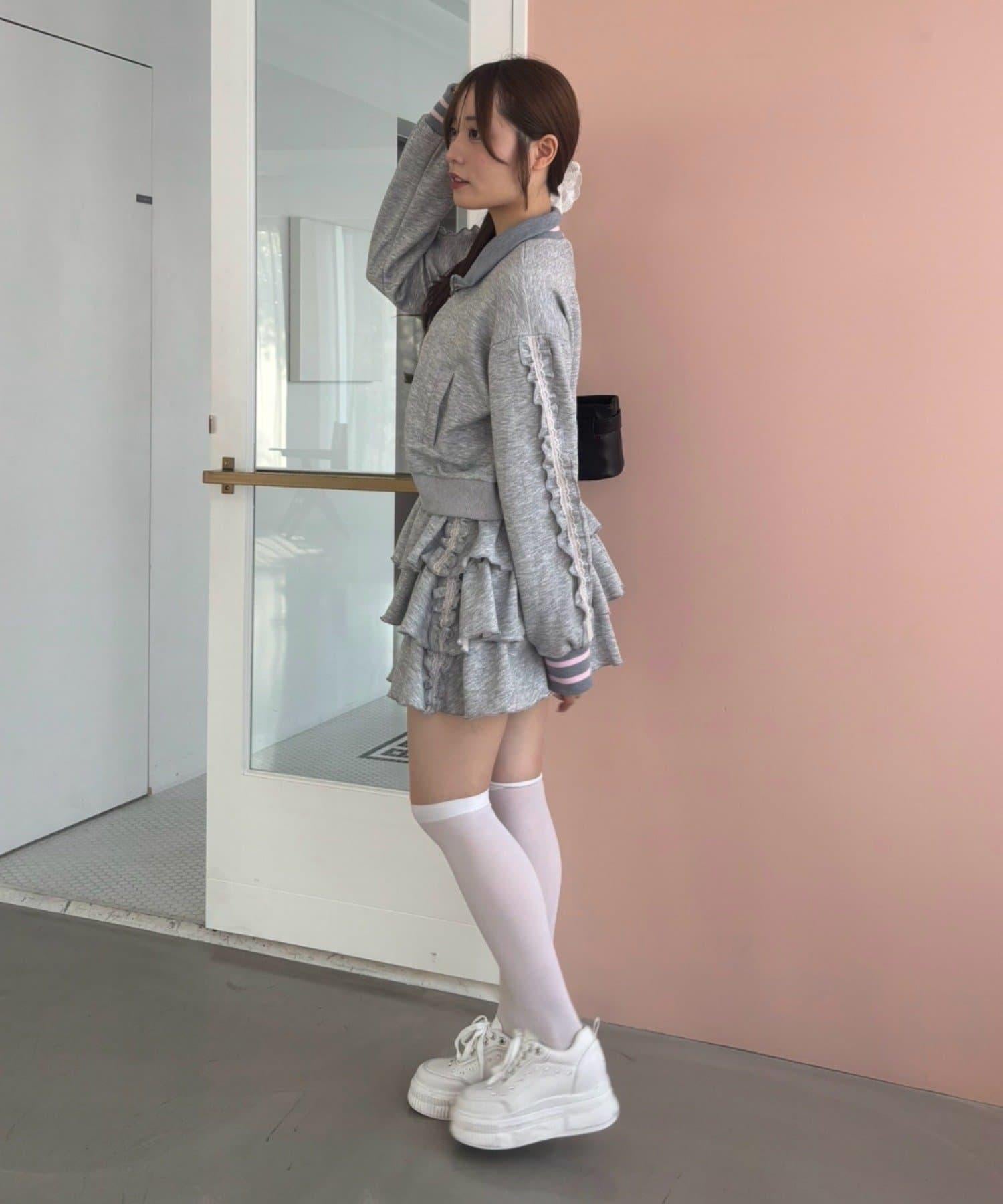 172821583