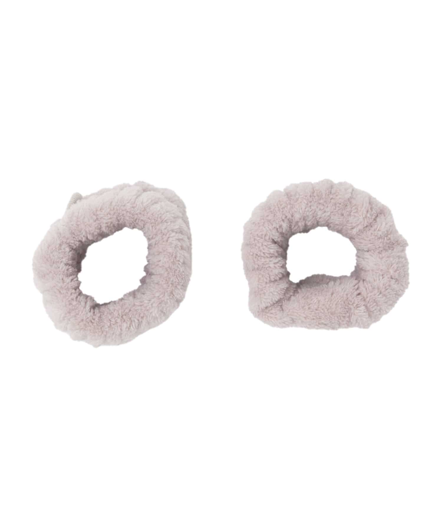 128218351