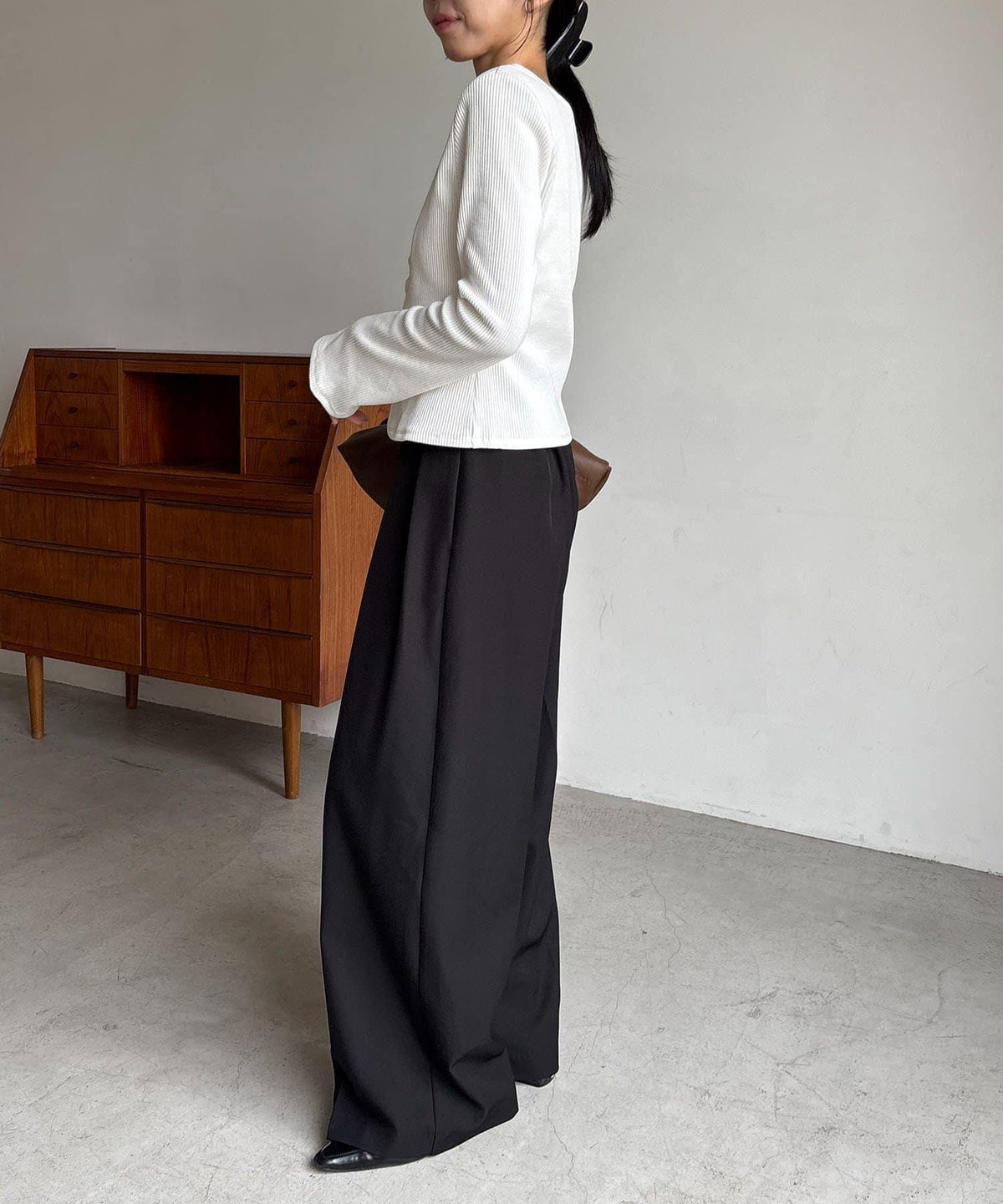 173587229