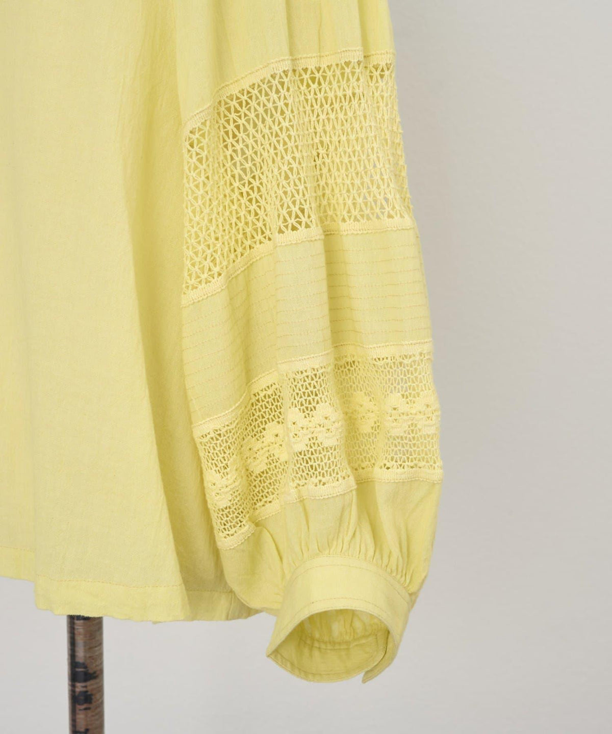 169914887