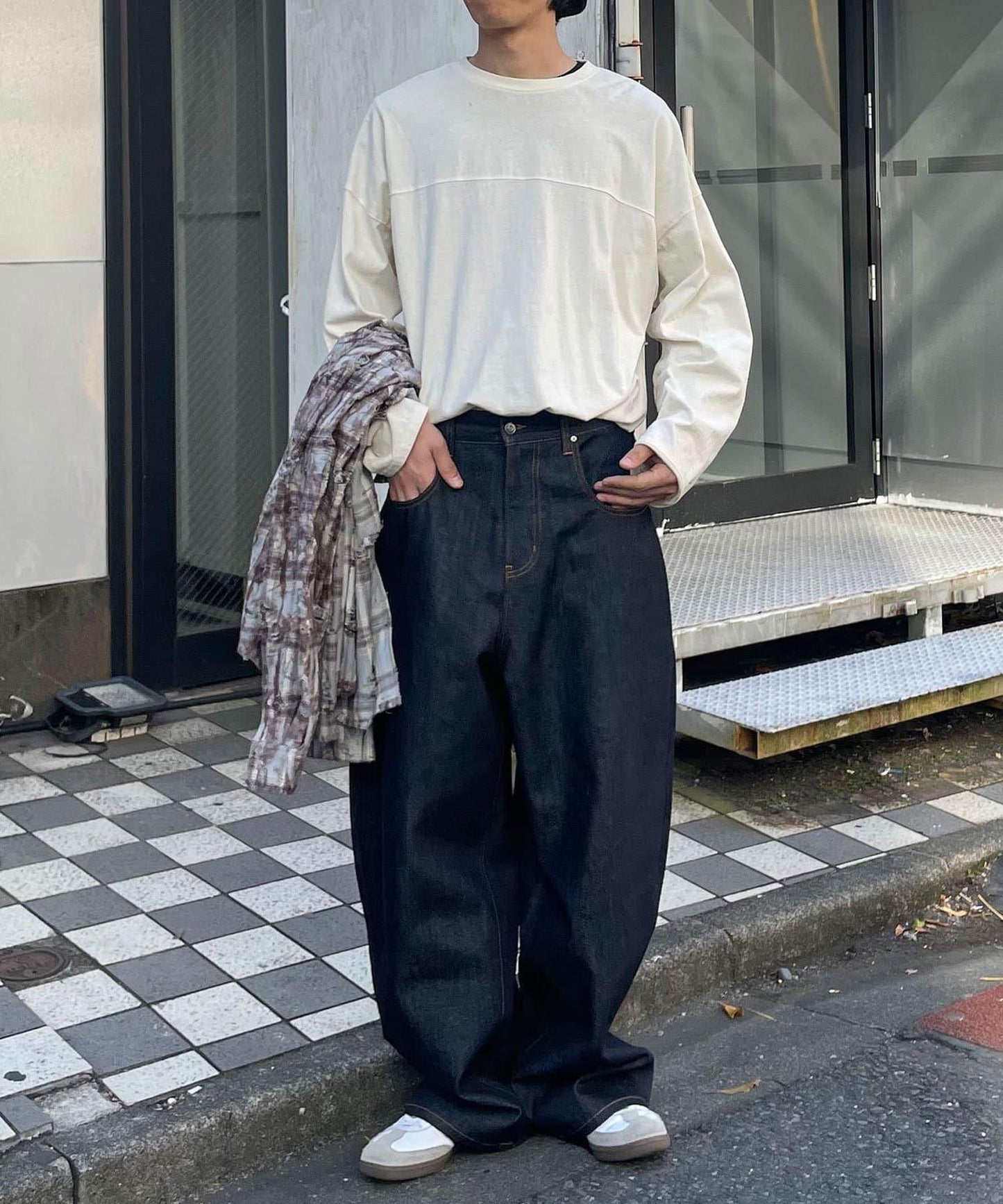 150695114