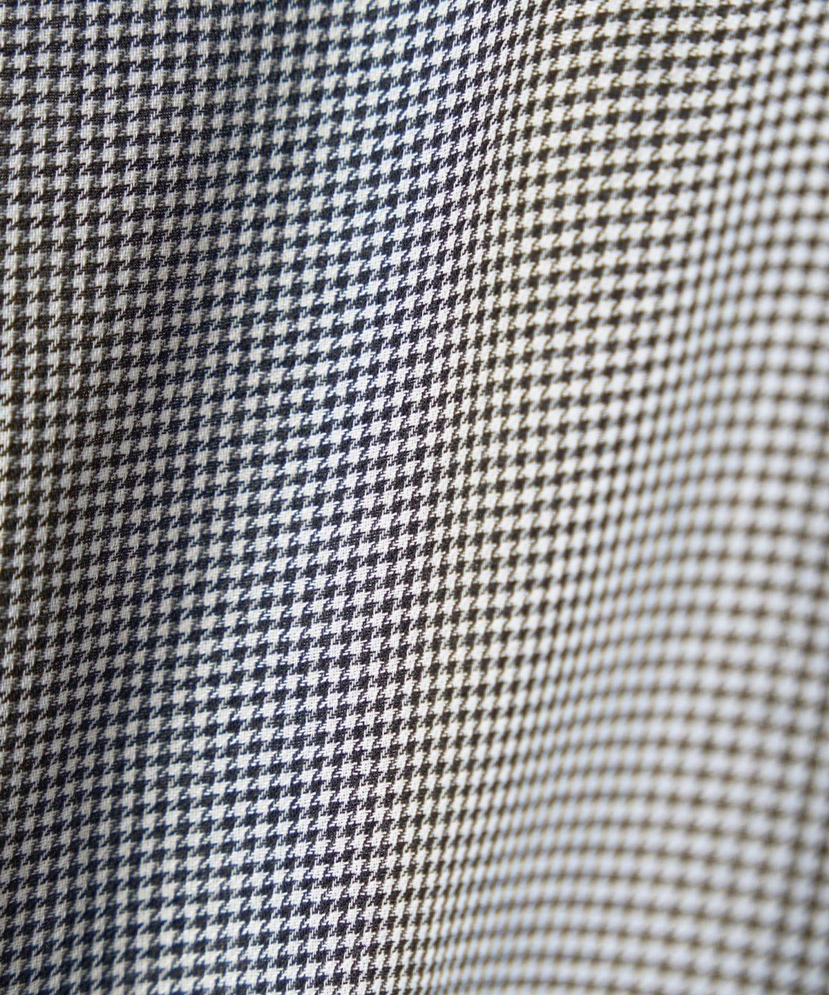173008145