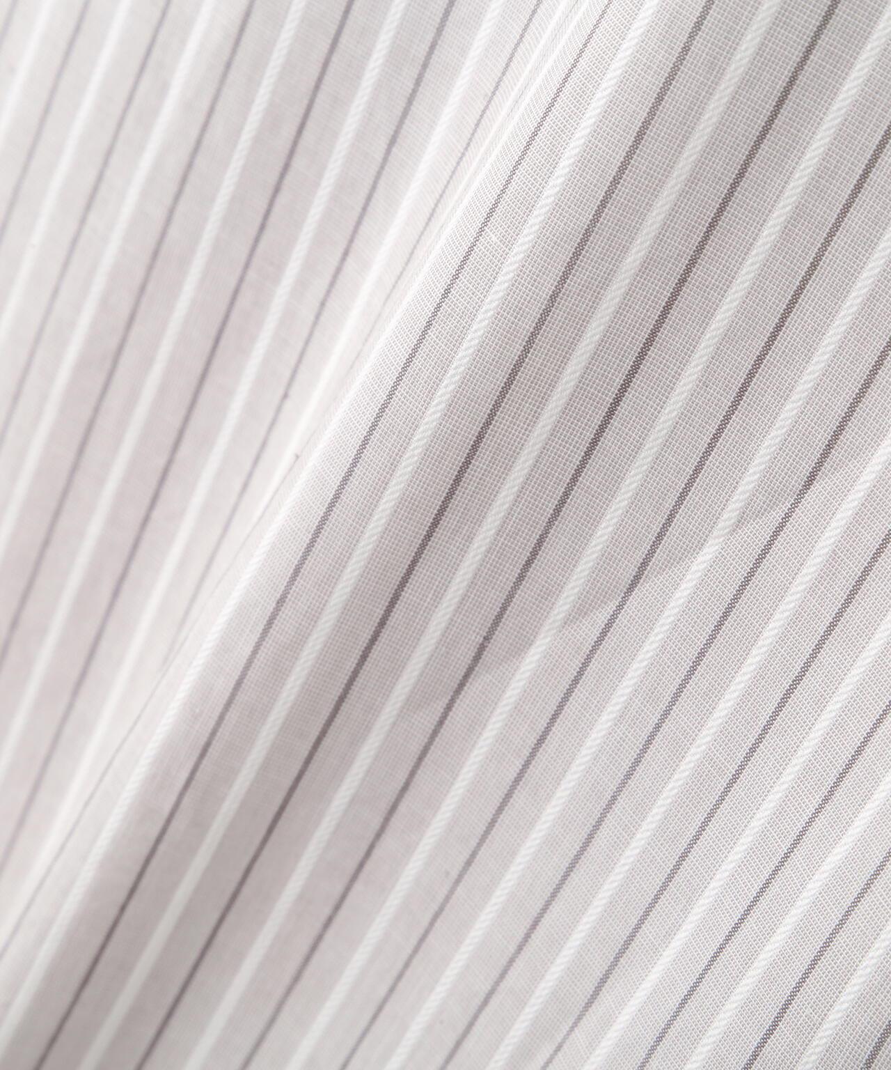 156832038