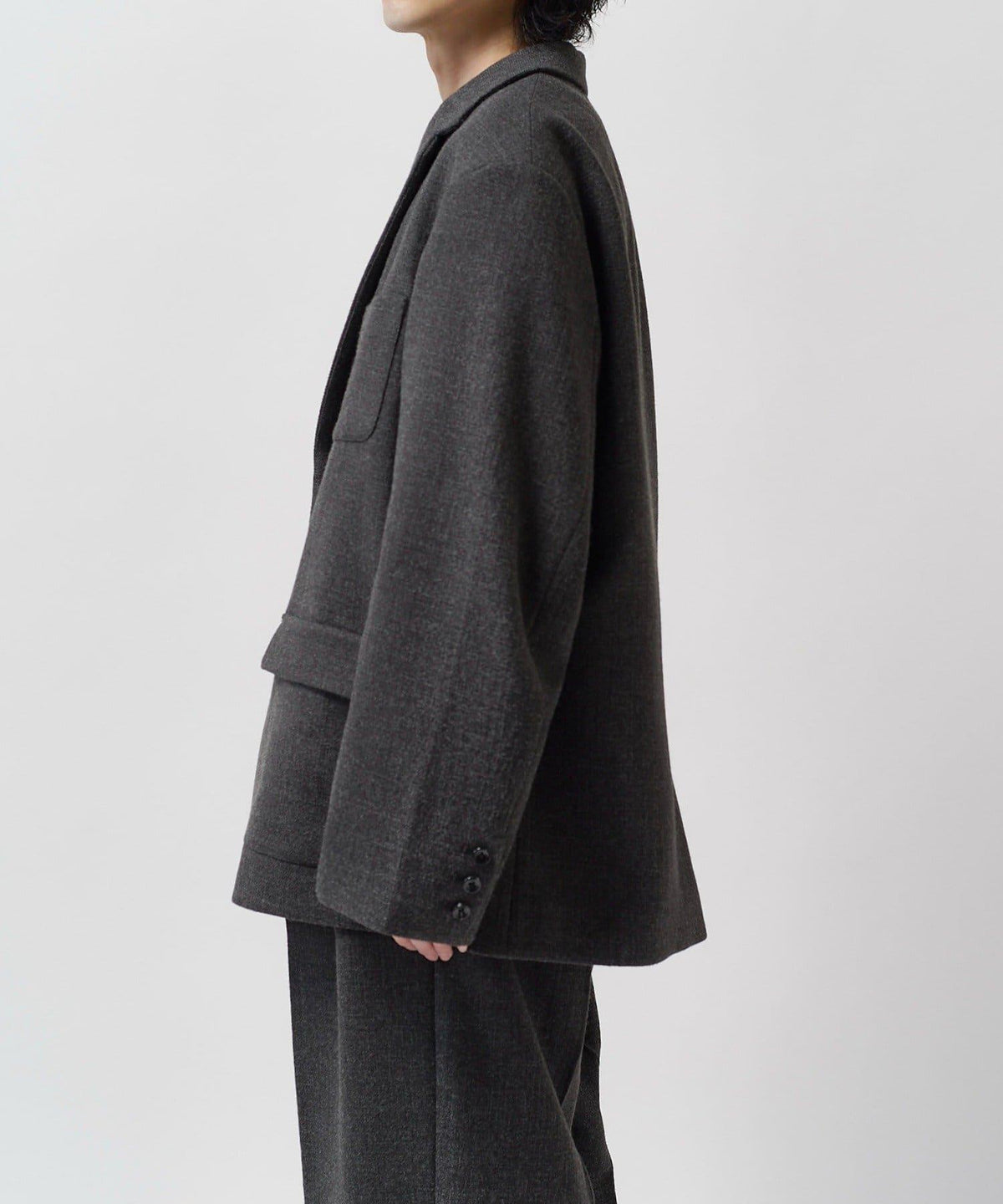 172526185