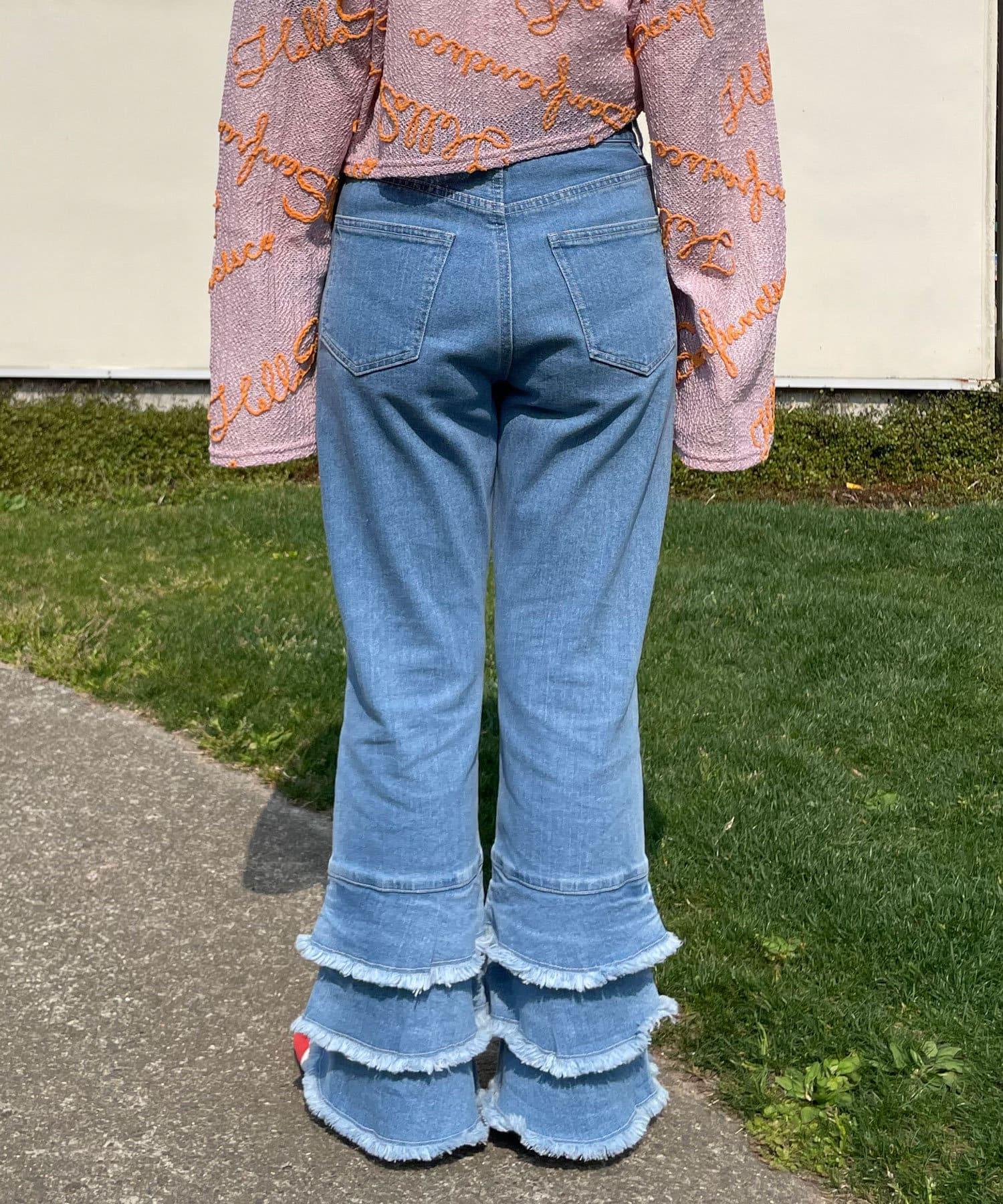157565319