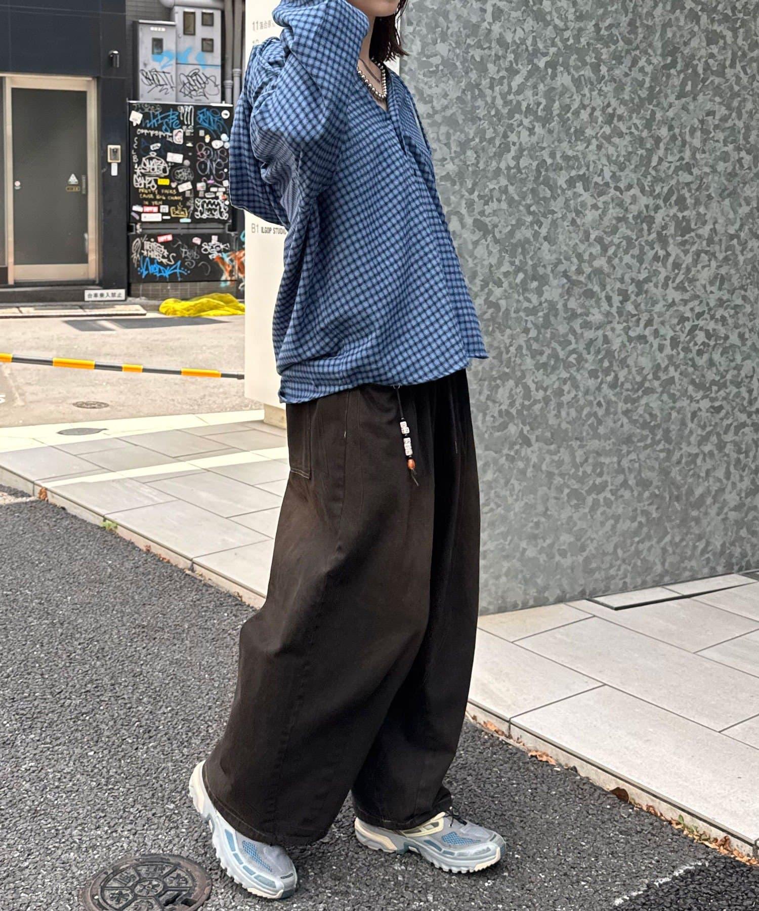 165999627