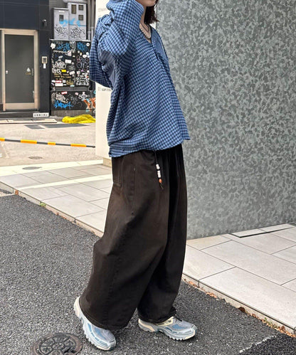 165999627