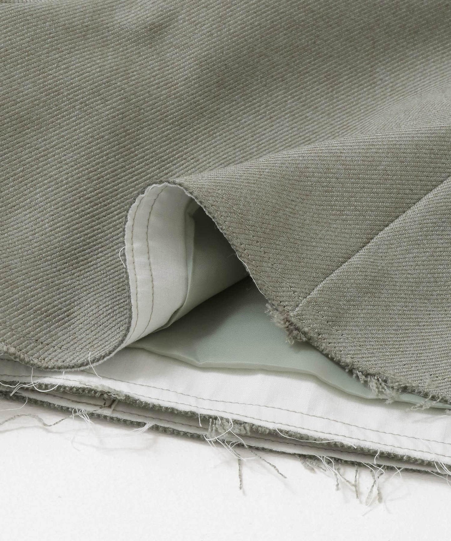 166157301