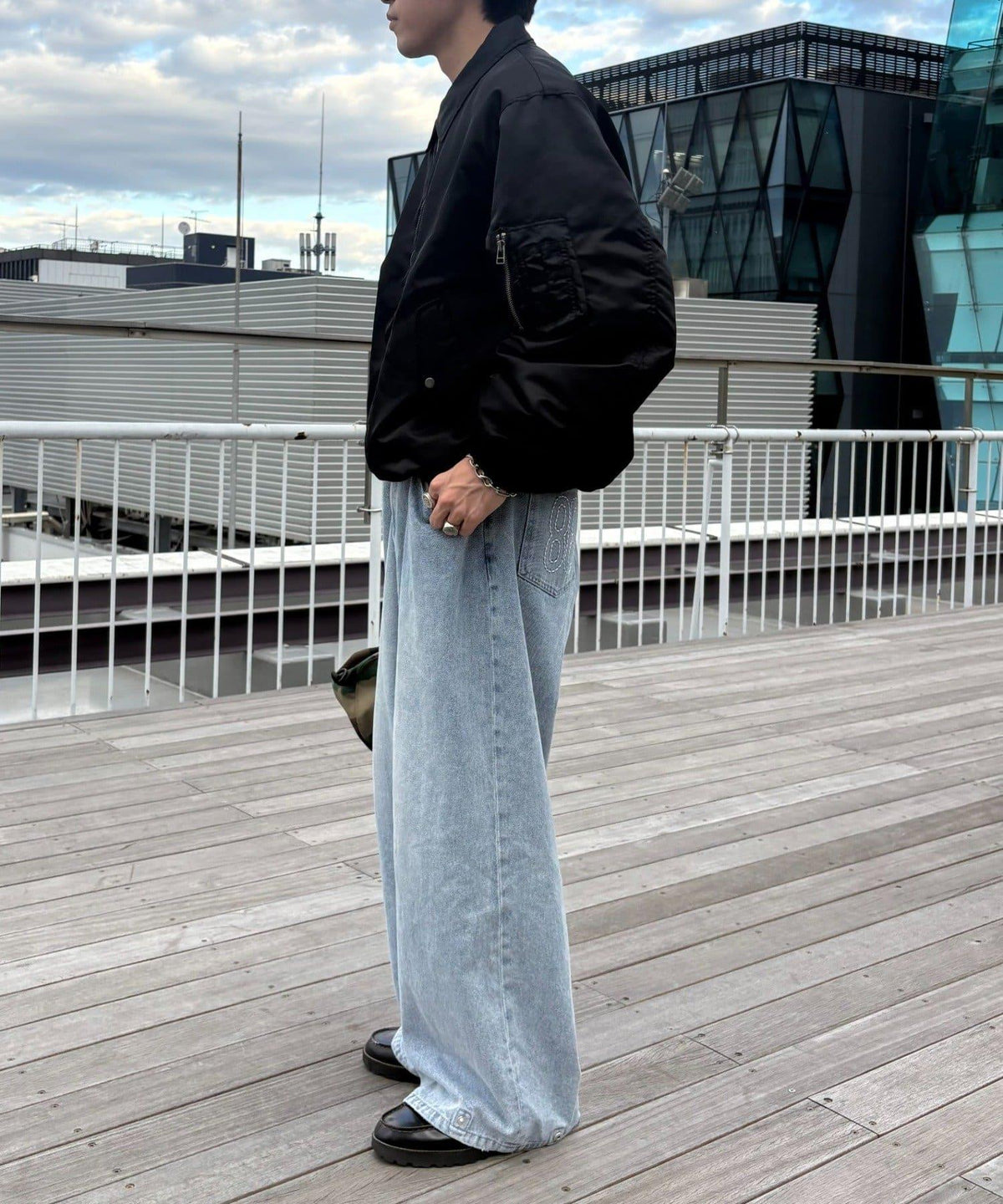 173215622