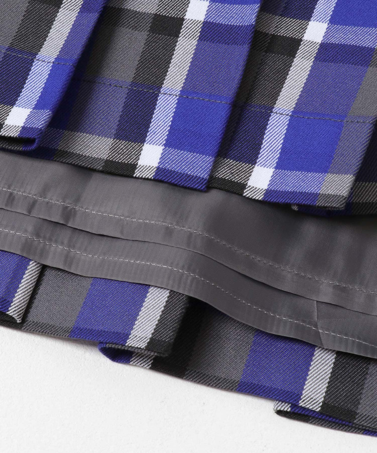 166234366
