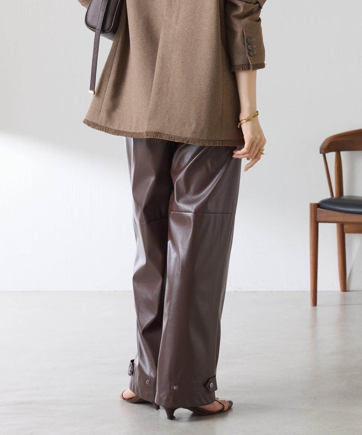 172703778