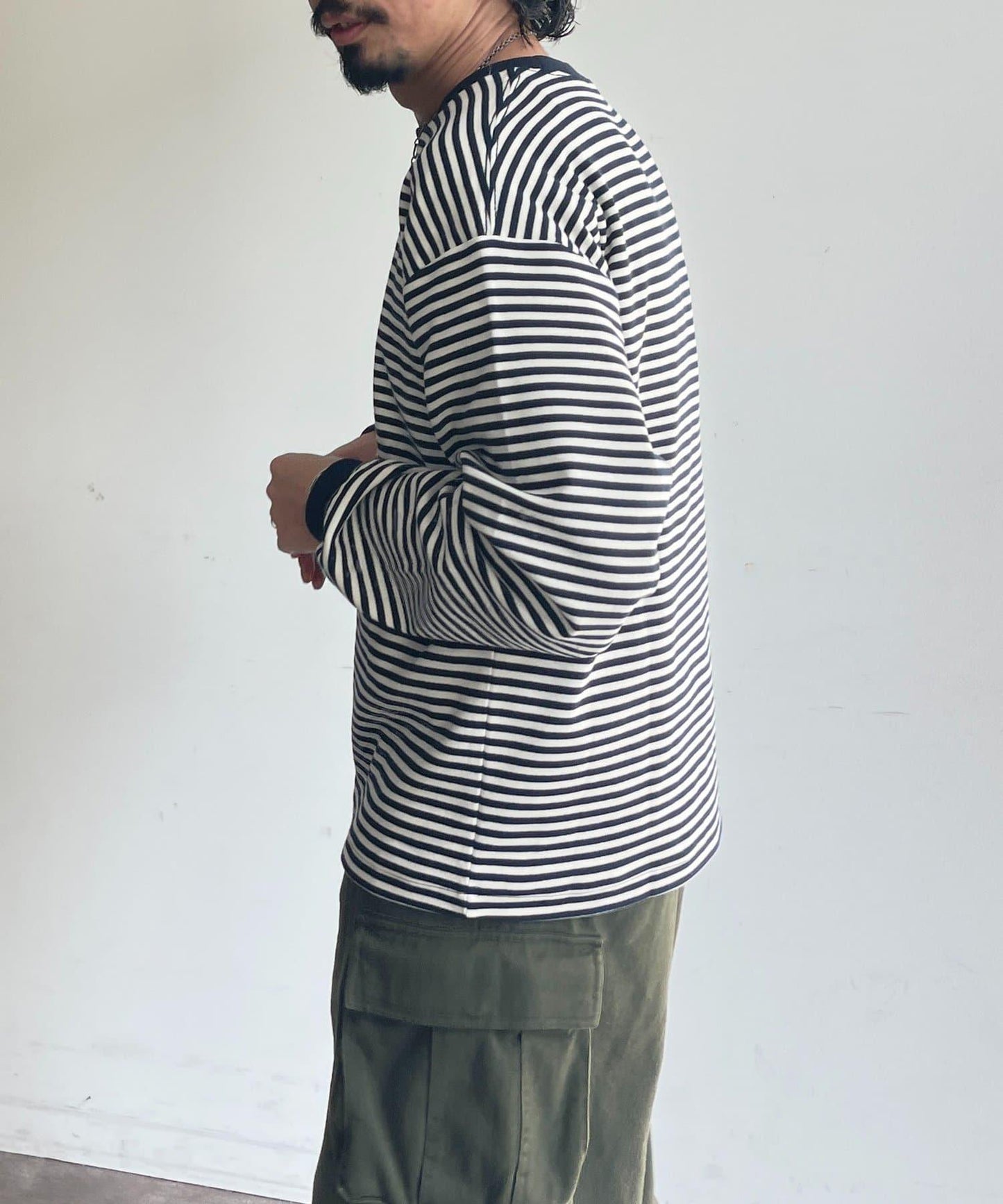 169123046
