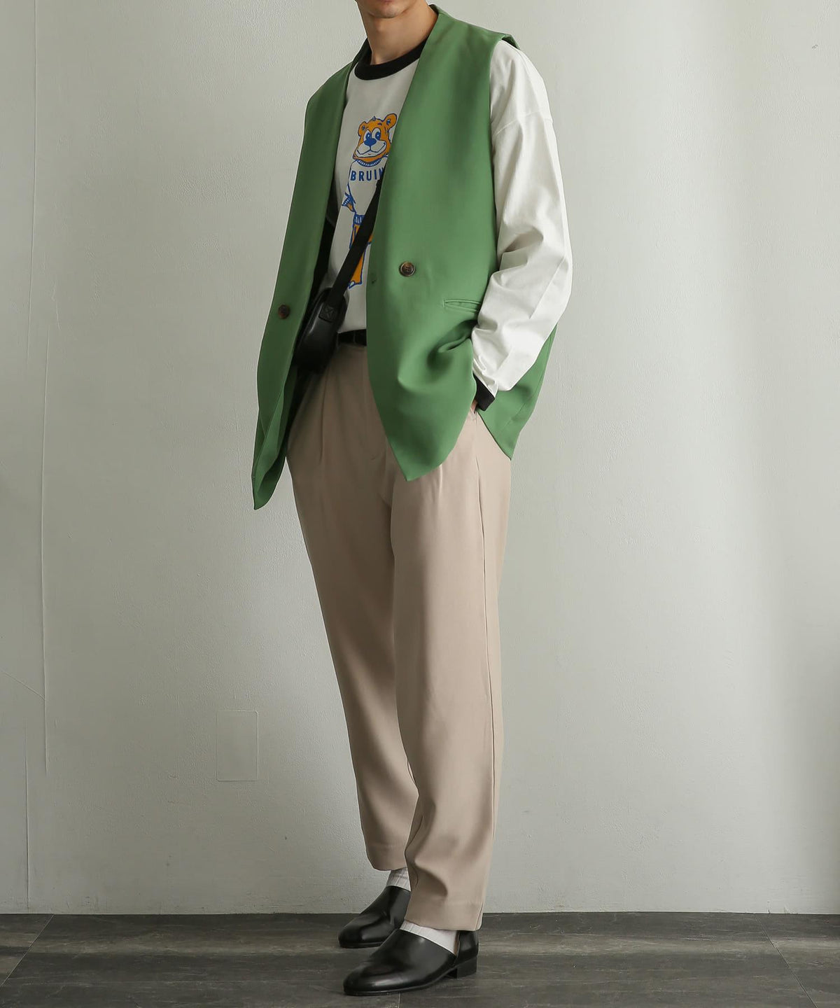 166063383