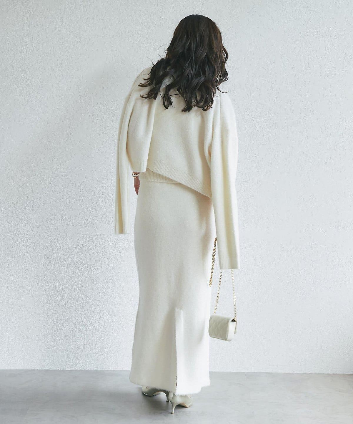 173238214