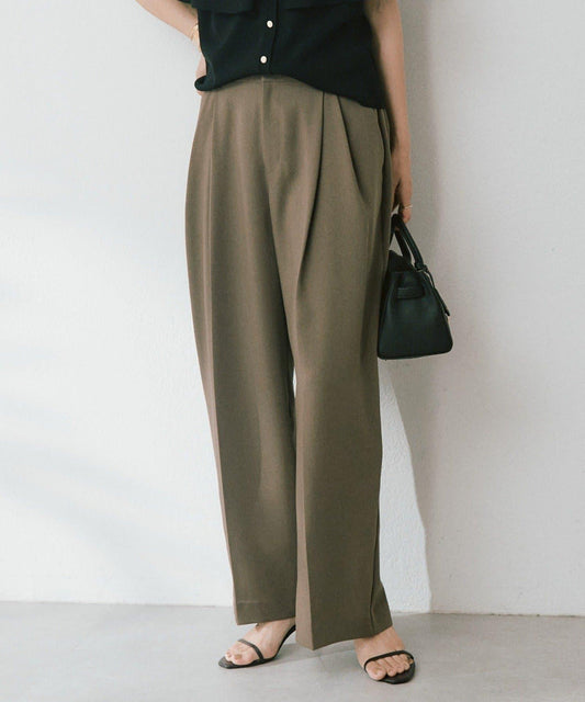 Back Slit Tuck Pants (Setup Possible)