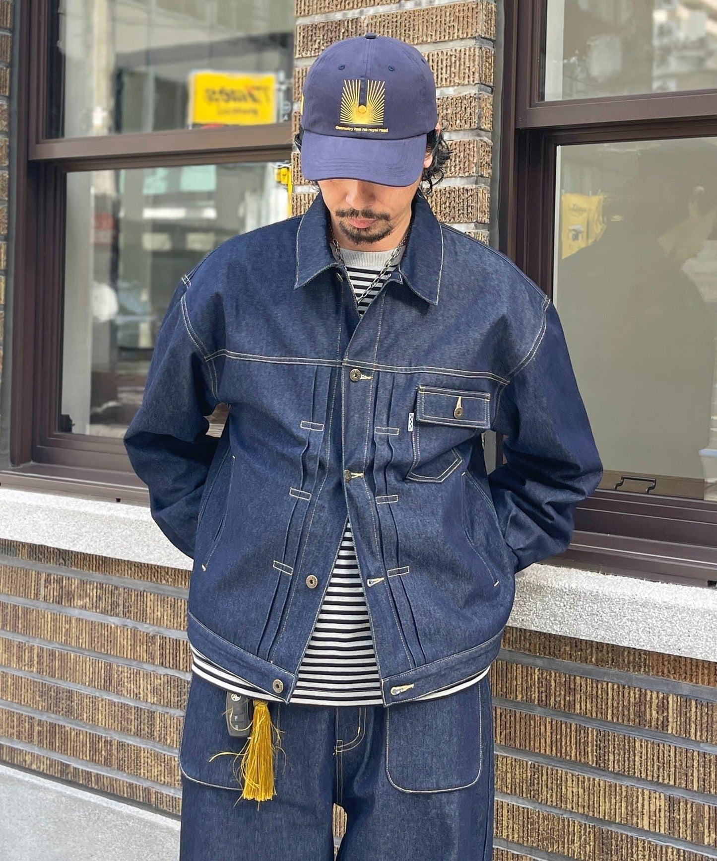 172580633