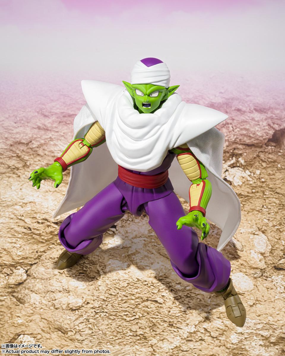 153093400