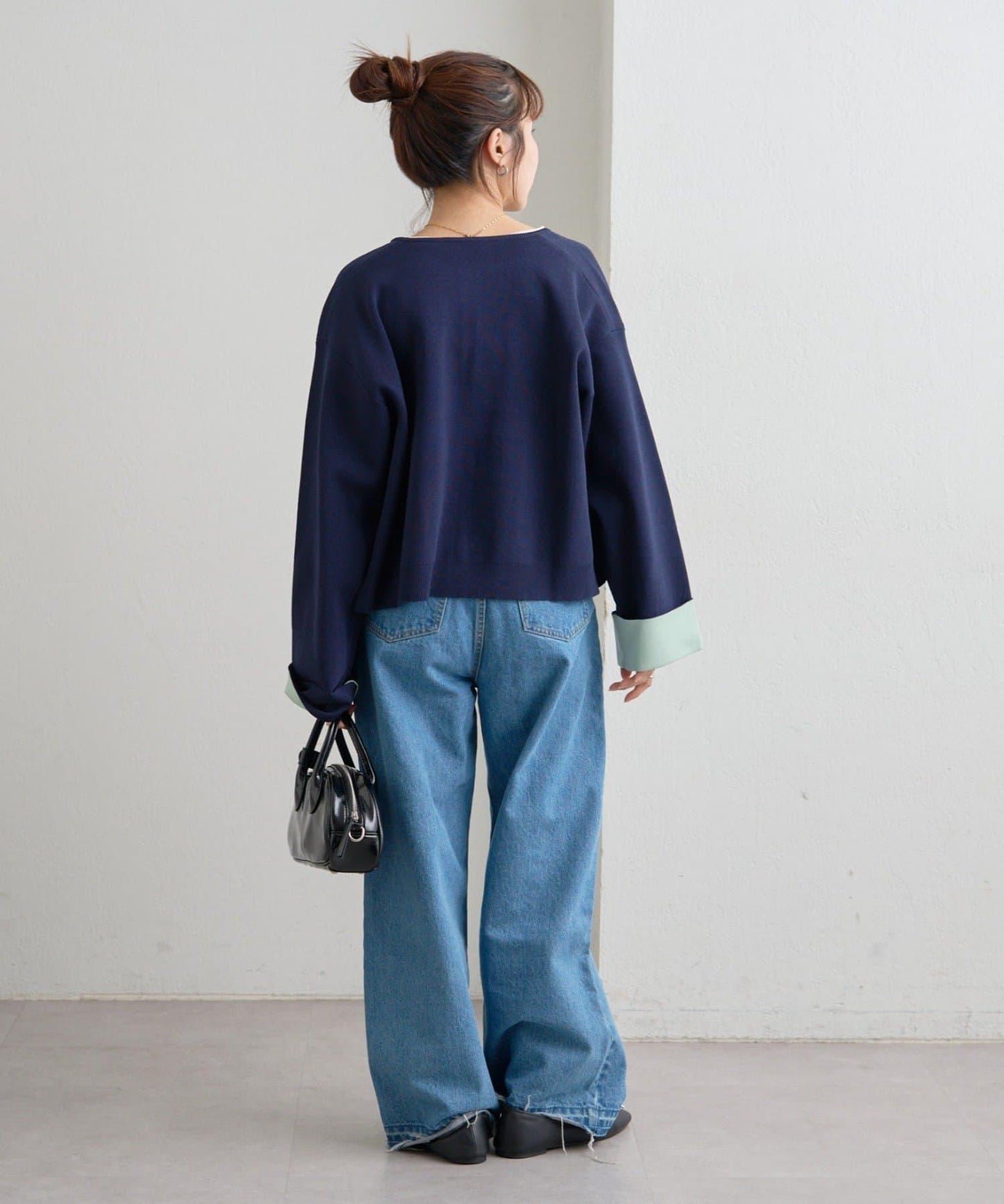 169785688