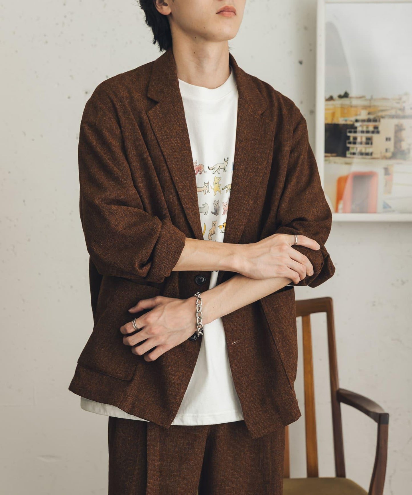 172631381