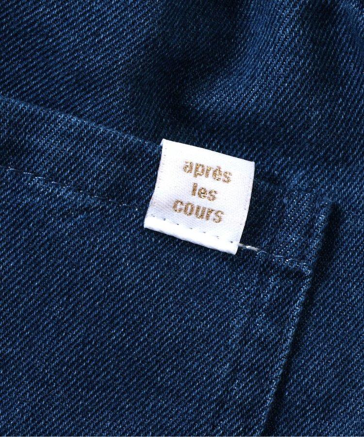 151100698
